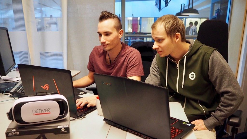 Johan and Daniel Internship Virtual Reality featured